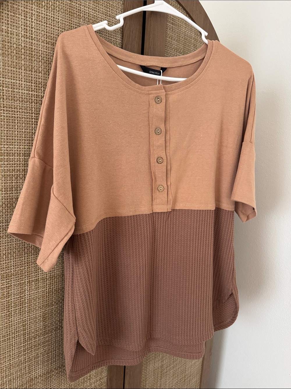 Dokotoo Beige Brown Waffle Knit Colorblock Henley Loose Fit Top Size S NWT